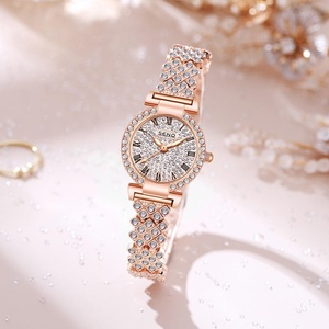 Montre pour femme élégante en or rose, entièrement sertie de diamants, étanche, avec bracelet fin et chiffres romains, mouvement à quartz, vente en gros - Product Image 2