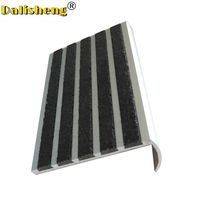 Dalisheng moderne noir/jaune anti-dérapant Durable GFRP alliage d'aluminium PVC bande de roulement nez Carborundum protecteur d'escalier 1 an de garantie
