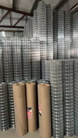 Rouleau de grillage soudé galvanisé à mailles carrées pour l'élevage agricole, découpe et pliage sur mesure pour cages à poulets, lapins et bétail