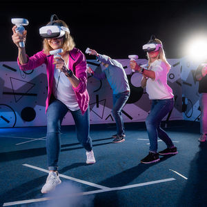 Machine de jeu VR Simulateur de tir Arène de <span class=keywords><strong>réalité</strong></span> <span class=keywords><strong>virtuelle</strong></span> 4 personnes Plate-forme de combat multijoueur 7D VR <span class=keywords><strong>Laser</strong></span> Tagr Simulateur de mouvement - Product Image 1