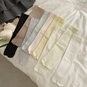 <span class=keywords><strong>Chaussettes</strong></span> fines WJN anti-bactériennes et antidérapantes à deux orteils pour femmes, mi-mollet, respirantes, style japonais, couleur unie, tricotées, pour usage quotidien estival - Product Image 3