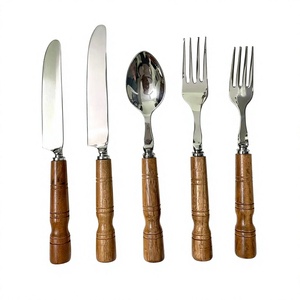 Coffret de couverts en métal pour Noël, avec manches en bois, finition miroir, durable, couverts classiques pour mariage, vaisselle de table - Product Image 1