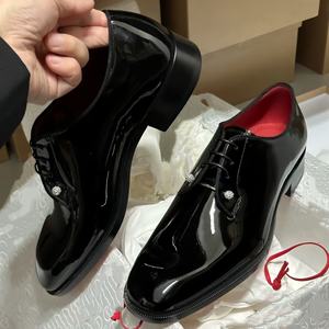 Zapatos de Hombre de Lujo con Suela Roja, de Diseñador, Hechos a Mano en Cuero Genuino, Formales, de Negocios, con Puntera y Estilo Oxford - Product Image 3