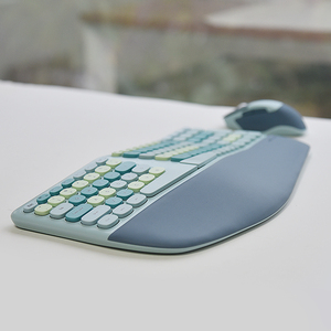 Juego combinado de ratón y teclado ergonómico inalámbrico con reposamanos de cuero cómodo - Product Image 1