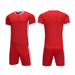 Ensemble d'uniformes de football personnalisés en gros d'usine, maillot de football respirant à manches courtes pour l'entraînement et la compétition - Product Image 1