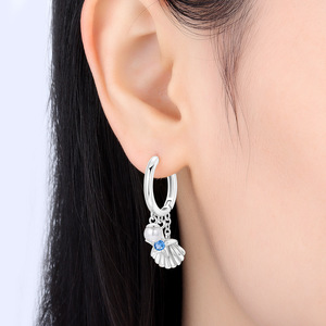 ต่างหู/ห่วงรูปปลาดาวเปลือกหอยมุกสีขาวทองแดง มีสินค้าในสต็อก ต่างหูดีไซน์เฉพาะระดับไฮเอนด์ ขายส่งสำหรับผู้หญิง - Product Image 4