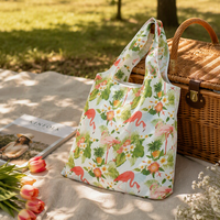 Sac fourre-tout pliable en RPET non tissé, recyclable et réutilisable, avec logo personnalisé imprimé en sérigraphie pour les supermarchés et la vente au détail