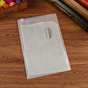 ที่กำหนดเองเคลือบ/น้ำค้างแข็ง Ecofriendly พลาสติกบรรจุภัณฑ์ถุงซิป,เสื้อยืดชุดว่ายน้ำซิปล็อคเสื้อผ้ากระเป๋าที่มีเข้าสู่ระบบ - Product Image 2