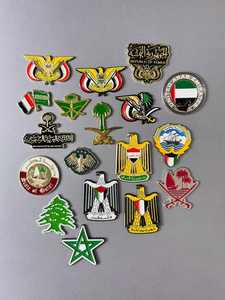 Autocollant de té<span class=keywords><strong>l</strong></span>éphone <span class=keywords><strong>en</strong></span> métal gravé personnalisé motif dessin animé, badge sportif, épingle, vente chaude au Moyen-Orient, étiquette métallique, stock direct fabricant - Product Image 3