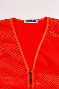 Échantillon gratuit gilet de pêche rouge d'été pour hommes respirant 100% polyester imperméable sport de plein air sans manches avec maille - Product Image 4