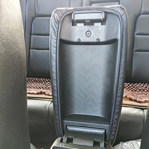 Cubierta para Reposabrazos Central de Mazda, Caja de Almacenamiento de Cuero Artificial, Compatible con Modelos 2005-2008 - Product Image 3