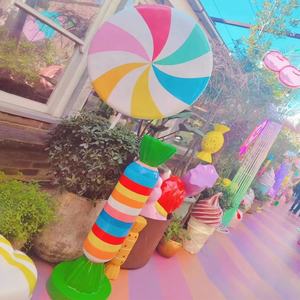 Maquette géante en résine <span class=keywords><strong>de</strong></span> bonbons, glaces, beignets et sucettes <span class=keywords><strong>pour</strong></span> vitrine <span class=keywords><strong>de</strong></span> magasin, décorations <span class=keywords><strong>de</strong></span> Noël - Product Image 1