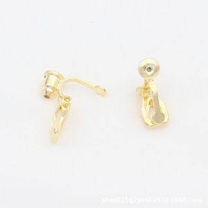 Adaptador de pendientes de clip de oro genuino de 18 quilates para orejas sin perforar, pendientes de clip triangulares, pendientes de tuerca convertidos a clip. - Product Image 5