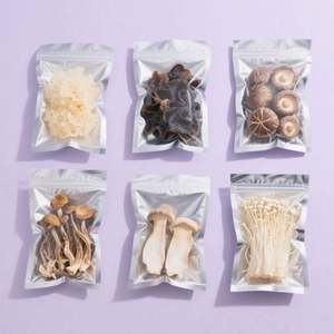 Sachets d'emballage classiques autoportants en papier kraft laminé 3 couches, résistants à la graisse, avec fermeture éclair refermable et fenêtre transparente pour aliments pour animaux de compagnie - Product Image 5