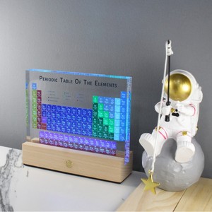 Figura Decorativa de Resina de Astronauta Pescaando en la Luna, Regalo para Decoración de Escritorio - Product Image 2