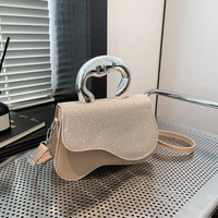 Sac à main de luxe léger, texture haut de gamme, design de niche, tendance de la mode, carré moyen, simple couche, pour le travail, épaule, bandoulière