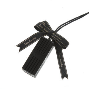 Diffusore di Profumo per Auto Personalizzabile con Logo, Ciondolo Aromaterapico Nero, Decorazione da Appendere per Auto - Product Image 5