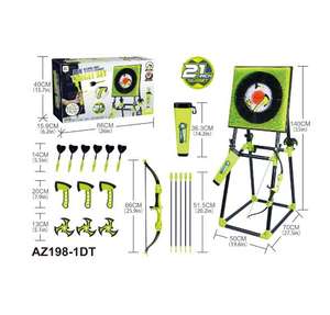 Jeu de cible de <span class=keywords><strong>lancer</strong></span> de <span class=keywords><strong>hache</strong></span> en plastique en gros, jeu de fléchettes de 18 pouces, comprenant 3 haches, 3 étoiles, 3 fléchettes - Product Image 1