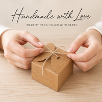 Boîte en papier kraft esthétique et luxueuse, boîte cadeau minimaliste à bords festonnés avec ruban, logo personnalisé, emballage de marque privée