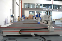Routeur CNC automatique 3D à double tête indépendante pour portes d'armoires de cuisine, 2 broches, pour sculpture sur bois, avec DSP NC Studio Syntec
