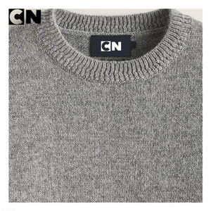 Pull en laine tricoté gris classique pour homme, certifié GRS, fabrication sur mesure, logo personnalisé, chaud pour l'hiver, décontracté - Product Image 3