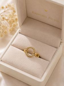 Anello Geometrico in Cristallo Placcato Oro con Incastonatura a Pavé, Minimalista per Uso Quotidiano Femminile - Product Image 3