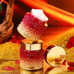 Crema Facial Antiarrugas de Colágeno y Ginseng Rojo, Crema Facial de Lujo para Mujer, Hidrata, Humecta y Reduce las Líneas Finas - Product Image 3