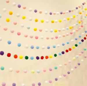Guirlande de perles DIY aux couleurs arc-en-ciel pour décoration de Noël, guirlande de boules en feutre et pompons en laine, bannière de fête, décoration murale, vente en gros - Product Image 6