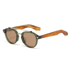 Lunettes de soleil polarisées vintage à monture intégrale UV400, monture verte, branches en bois marron, double pont, rivets, unisexe adulte, verres TAC dégradés - Product Image 1