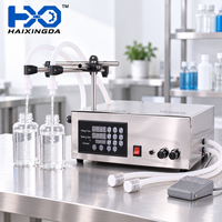 Machine de remplissage semi-automatique à double tête pour liquides, eau, boissons, jus, emballage de bouteilles en plastique et petite ligne de production
