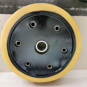 Roue de charge stabilisatrice en polyuréthane pour <span class=keywords><strong>chariot</strong></span> <span class=keywords><strong>élévateur</strong></span> <span class=keywords><strong>Jungheinrich</strong></span> ETV 320, 355x106mm, 6 trous, référence 51112013, <span class=keywords><strong>prix</strong></span> économique - Product Image 4