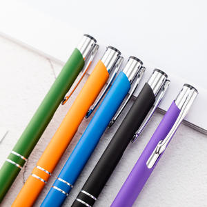 Stylo à bille en aluminium personnalisé pour hôtel, bureau, en métal et caoutchouc, avec logo sur mesure - Product Image 3