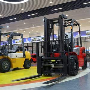 Montacargas Toyota 4x4 de 4 toneladas, nuevo, importado, para trabajo pesado, con motor de combustión, elevación interna, para importadores. - Product Image 2