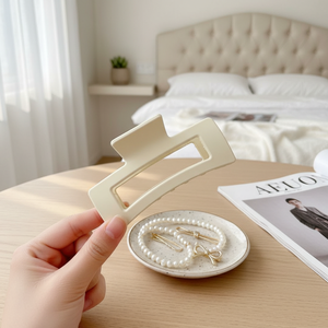 Trending di lusso semplice perla fiocco fermagli in metallo chiusura a scatto per bambini ragazze accessori moda vendita calda decorazione per capelli - Product Image 3