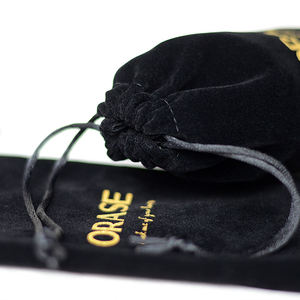 Pochette en velours personnalisée avec impression de logo pour sacs à main, logo doré en relief, sac anti-poussière noir doux pour chaussures et vêtements INFFY POUCH01 - Product Image 6