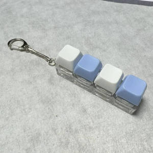 Tecla Personalizada con Impresión UV en PBT, Diseño de <span class=keywords><strong>Anime</strong></span>, 4 Teclas, Interruptor Mecánico, Clicker, Alivio del Estrés, Descompresión, Juguete Antiestrés para Teclado - Product Image 2