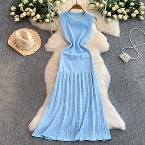 Elegante Abito Midi Senza Maniche da Donna in Maglia Plissettata con Drappeggio per Autunno e Inverno - Product Image 1