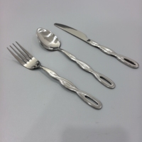 Ensemble de couverts en acier inoxydable de haute qualité avec design torsadé pour les événements de mariage Ustensiles de cuisine élégants