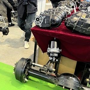 Triciclo Eléctrico de Tres Ruedas de Alta Resistencia, Ensamblaje de Eje Trasero con Diferencial y Freno de Tambor, Fabricado en China - Product Image 2