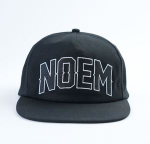 Gorra Snapback de 5 Paneles con Logotipo Personalizado OEM, Gorra Negra de Algodón sin Estructura con Bordado y Visera Plana - Product Image 2