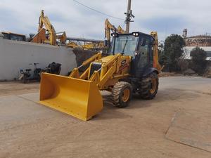 Alta calidad utilizada para mini retroexcavadora 420F con motor de alto Momento de carga 1 año de garantía Excelente Estado - Product Image 5