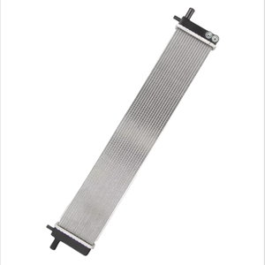 Famous Brand <strong>Automobile</strong> Parts Good Price <strong>Radiator</strong> PL013340 Hybrid LE+ 16-18 MT - Product Image 1