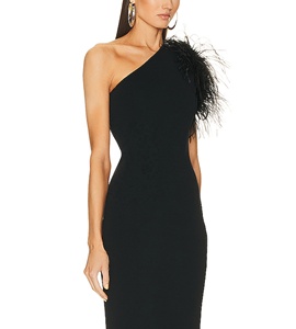 <span class=keywords><strong>Abito</strong></span> lungo da sera per banchetti da donna Sexy Slim con spacco senza maniche con Design in piuma nera con spalla inclinata - Product Image 5