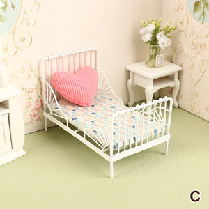 Lit en métal miniature pour <span class=keywords><strong>maison</strong></span> <span class=keywords><strong>de</strong></span> poupée 1:12, simple/double, meubles <span class=keywords><strong>de</strong></span> chambre à coucher, jouet cadeau, modèle <span class=keywords><strong>de</strong></span> meubles <span class=keywords><strong>de</strong></span> <span class=keywords><strong>salon</strong></span> - Product Image 6