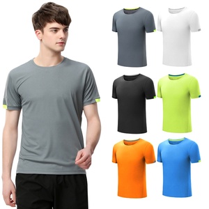 เสื้อยืดกีฬาผ้าโพลีเอสเตอร์ 100% ระบายอากาศ แห้งเร็ว แบบสปอร์ต สีพื้น ดีไซน์เนอร์ รับทำโลโก้ตามสั่ง สำหรับทุกเพศ ทุกวัย ลดราคาพิเศษ - Product Image 1