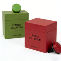 GoTop Vente en gros Boîtes rigides en papier d'art rouge clair de luxe avec logo personnalisé en relief, utilisées pour l'emballage de parfums de voiture