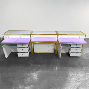Meuble de présentation de <span class=keywords><strong>bijoux</strong></span> de luxe avec logo personnalisé, vitrine moderne en acier inoxydable doré et verre avec éclairage <span class=keywords><strong>LED</strong></span> - Product Image 4
