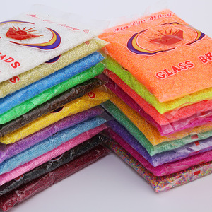 S بيع مباشر من المصنع 2 من الخرز الزجاجي والبذور من الداخل بألوان دائرية - Product Image 1