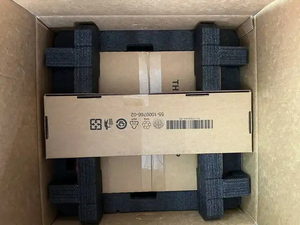 Connectrix DS-300B-Commutateur-géré-Fibre Channel 24x8Gb-ordinateur de bureau, montable sur rack - Product Image 6