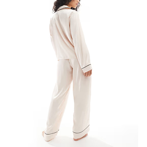 Ensemble de vêtements de nuit en modal VelvetAir pour femmes, haut à col rond et pantalon large, ultra doux, luxueux et confortable - Product Image 4